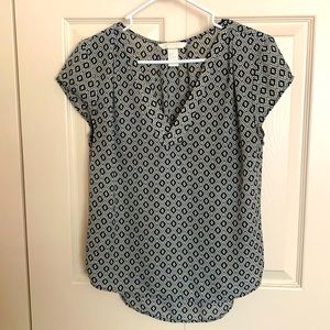 H&M Conscious short sleeve geometric blouse top